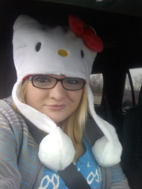 <img500*666:stuff/Hello_Kitty%e2%99%a5.jpg>