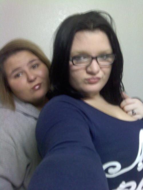 <img500*666:stuff/New_hair%e2%99%a5_and_the_bestie.jpg>