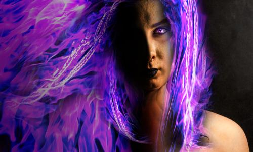 <img500*302:stuff/Queen_of_the_Underworld..jpg>