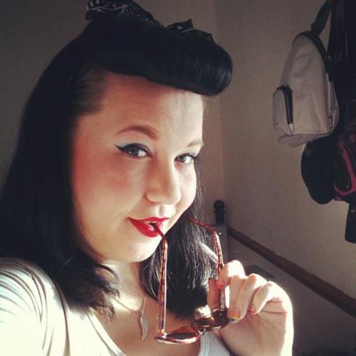 <img500*500:stuff/Vintage_pin_up_me_%3aD.jpg>