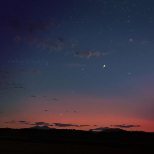 <img500*0:stuff/aj/12237/Moon%20.jpg>