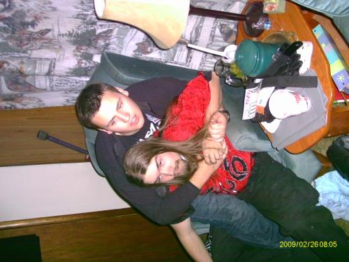 <img500*375:stuff/chair_wrestling.jpg>