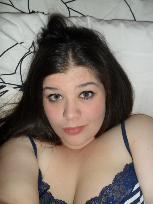 <img500*666:stuff/in_bed.jpg>