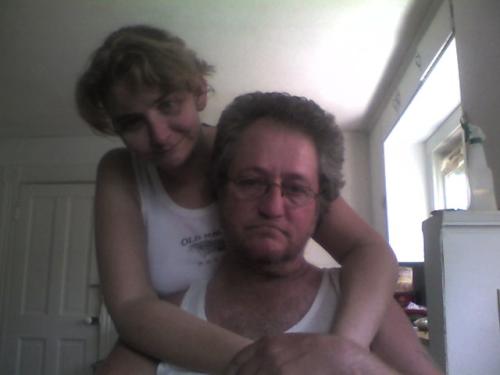 <img500*375:stuff/me_and_wifeGH.jpg>