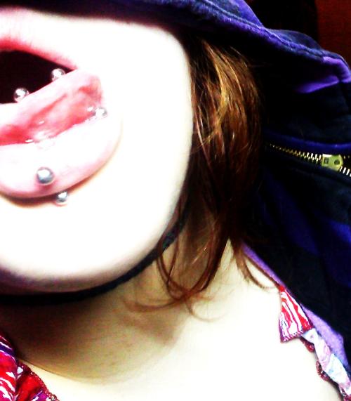 <img500*571:stuff/oral_piecings_as_of_march_2010.jpg>