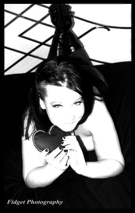 <img0*720:stuff/playing_with_your_heart.jpg>