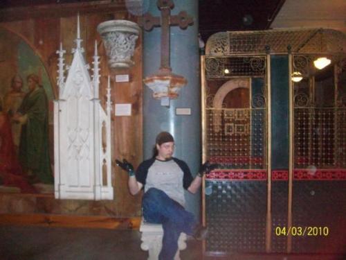 <img500*375:stuff/the_famed_haunted_cross_from_the_actual_excorsist_.jpg>