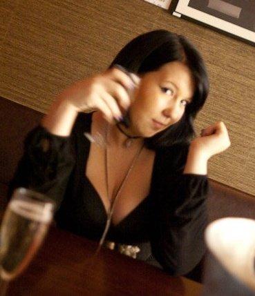 <img0*429:stuff/yes_i_drink_wine_the_lady_Dru_does_have_class.jpg>