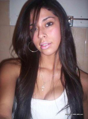 <img300*0:stuff/z/148/Amaland_beautiful_office_cutie/009uJyb.jpg>