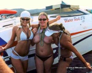 <img300*0:stuff/z/148/Amaland_big_collection_of_naked_girls/112btrU.jpg>