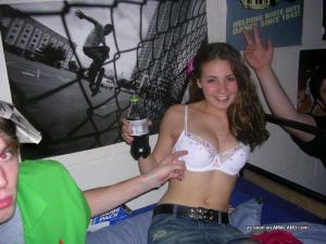 <img300*0:stuff/z/148/Amaland_collection-of-naked-girls-cumshot-blowjobs/091Eosw.jpg>